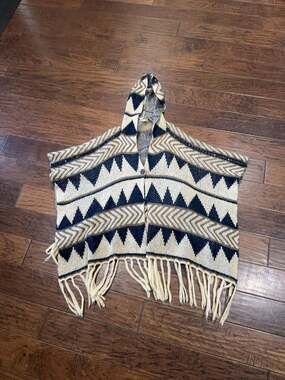 Woven Heart Hooded Geometric Knit Poncho with Fringe